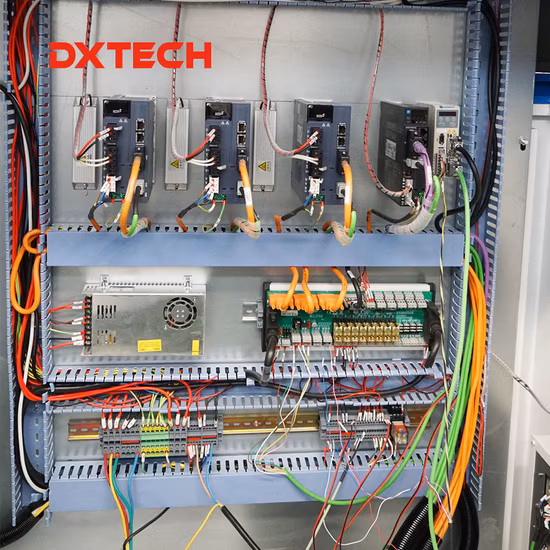Stahlfaser-Laserschneidemaschine, Plotter, YAG-Lasermarkierungsmaschine mit vollständiger Gehäuse-Austauschplattform für höhere Effizienz von 1000 W bis 6000 W